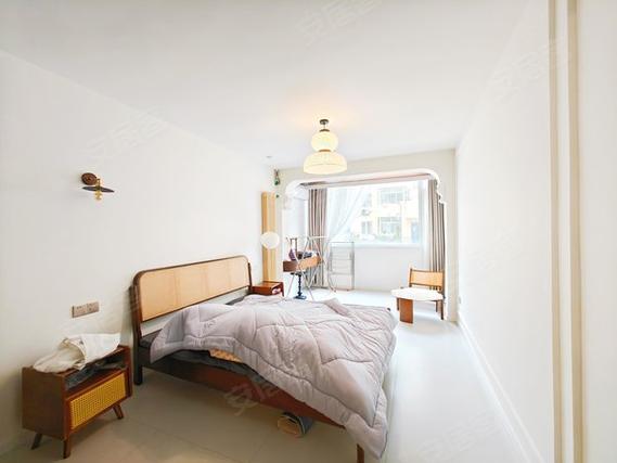 青岛新贵都A区一居室二手房价格