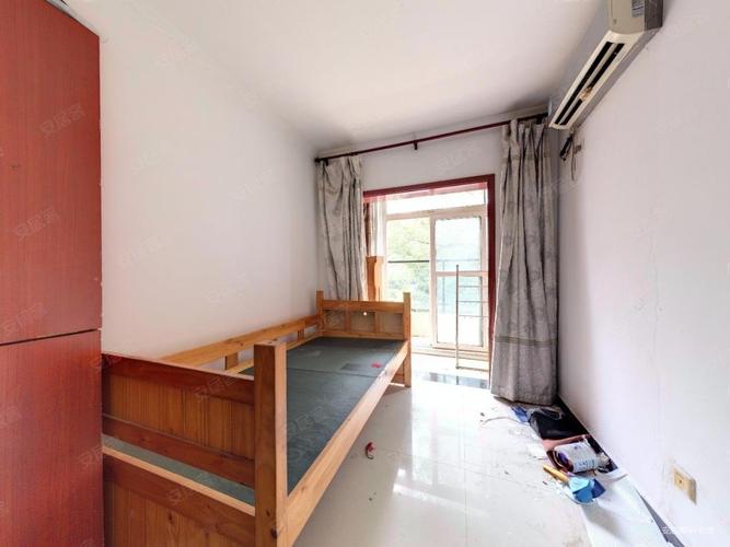 蔚蓝花城七色镇b区二手房价格