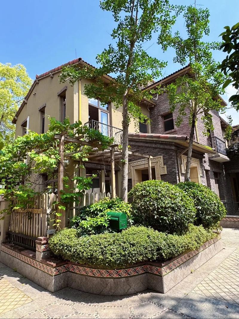 成都麓山国际社区二手房