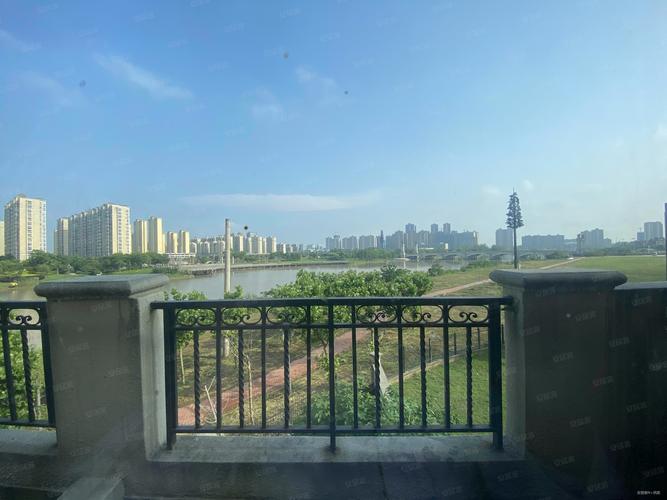 乌鲁木齐绿地城二手房价格