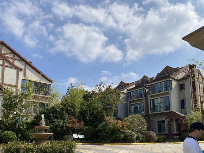 郑州21社区湖畔别墅