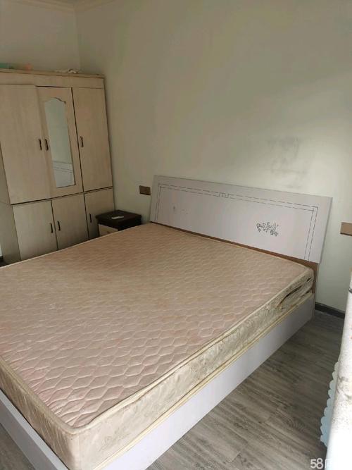 自贡滨河小区租房信息