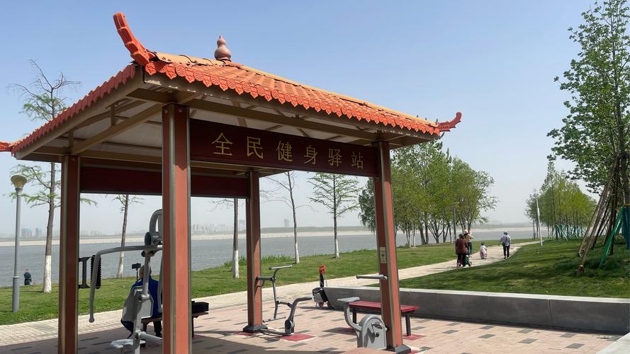 邹城玉泉社区小广场