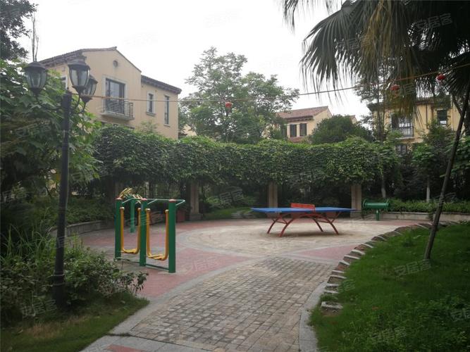 纳溪凤凰湖国际社区