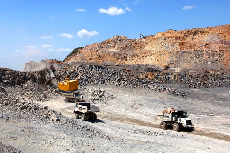 沈阳永丰社区矿山场