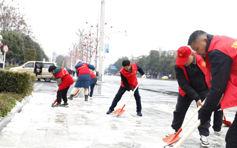 长沙牛角塘社区扫雪