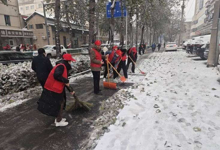 长沙牛角塘社区扫雪